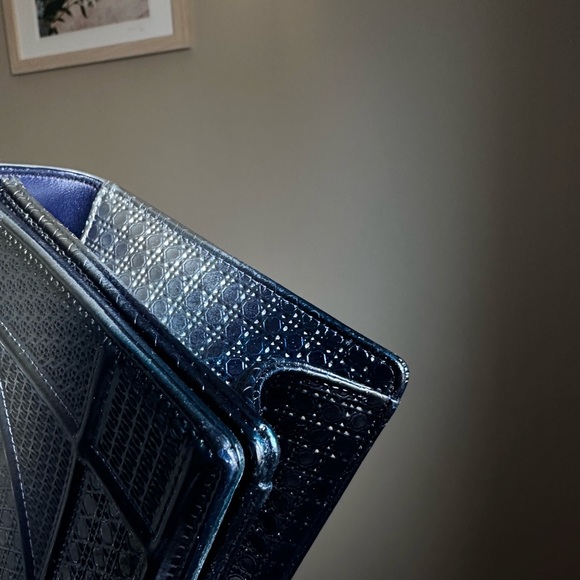 Dior Diorama Medium Microcannage Limited Edition - Picture 11 of 16